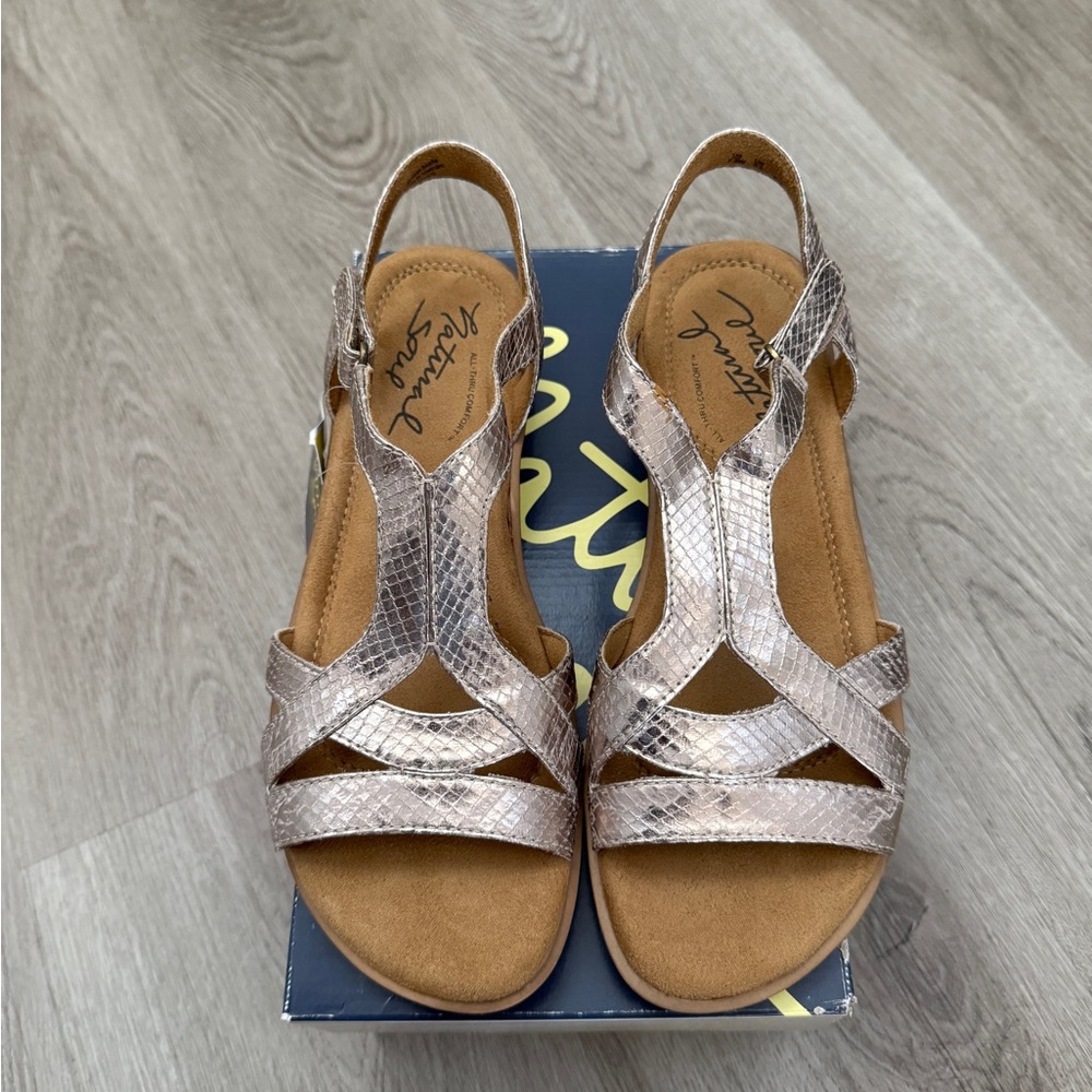 Brand New Natural Soul Sandal